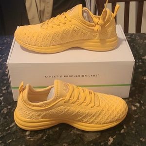 APL Women's TechLoom Wave